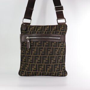 Fendi Vintage Front Zip Flat Messenger Bag Zucca Canvas Medium